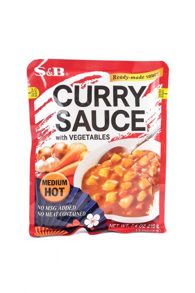 S&B Japanese curry sauce with vegetables (medium hot)